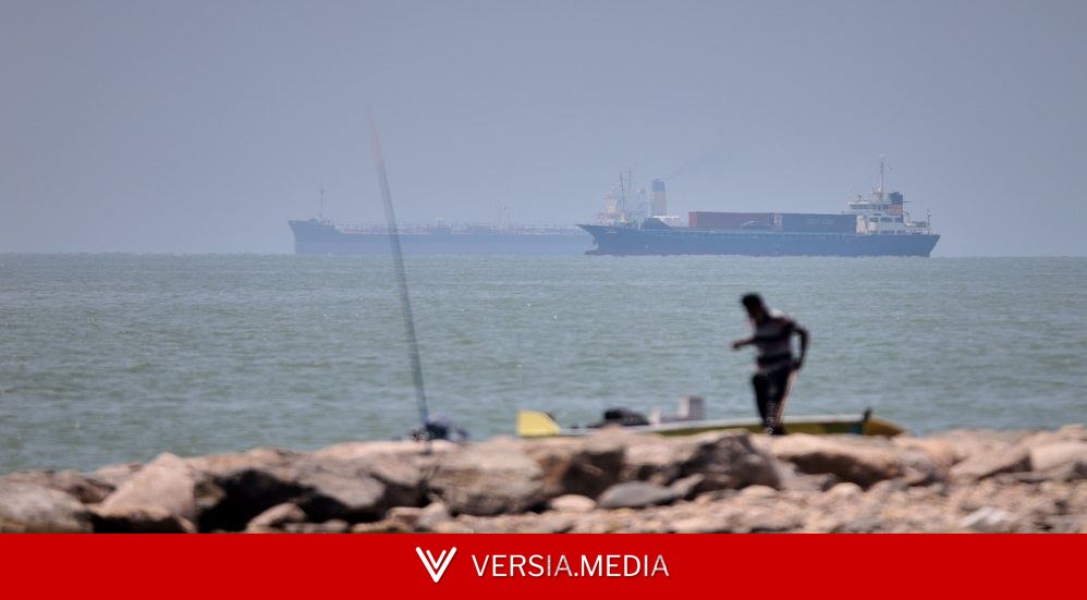 سلطنة عمان تعلن فتح ممر بحري مؤقت في مضيق هرمز بالتنسيق مع المنظمة البحرية الدولية